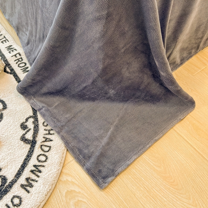 91家纺网 家纺一手货源 找家纺 悦织湾家纺 2025新款简约纯色牛奶绒四件套条纹轻奢时尚冬季加厚保暖床上用品学生宿舍三四件套 牛奶绒-深灰+浅灰