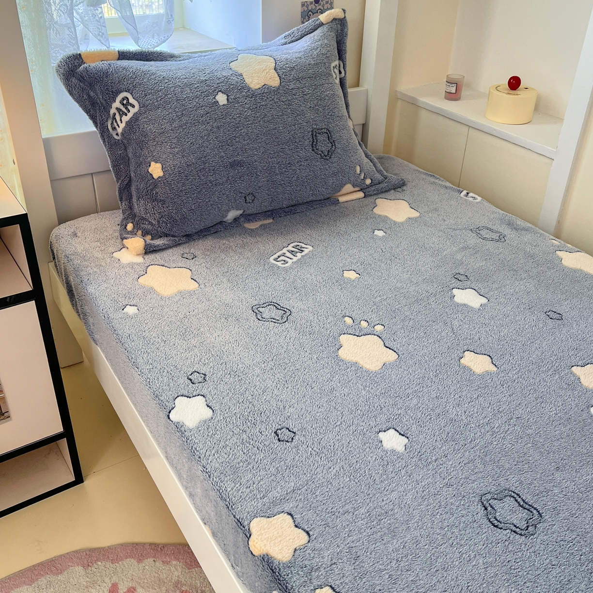 91家纺网 家纺一手货源 找家纺 川悦生活 2025新款雪花绒宿舍单床笠 床笠藏蓝星宇