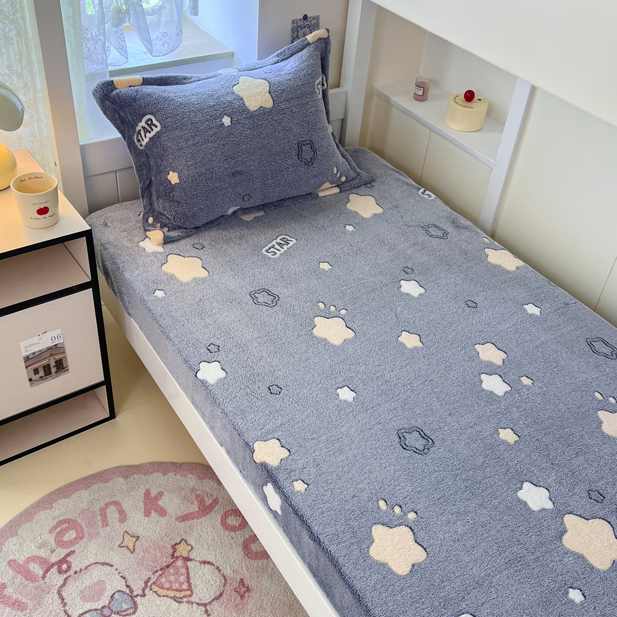 91家纺网 家纺一手货源 找家纺 川悦生活 2025新款雪花绒宿舍单床笠 床笠藏蓝星宇