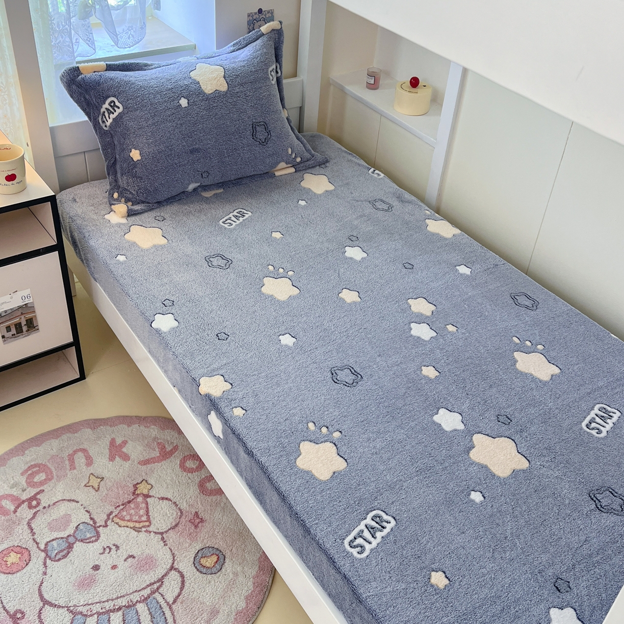 91家纺网 家纺一手货源 找家纺 川悦生活 2025新款雪花绒宿舍单床笠 床笠藏蓝星宇