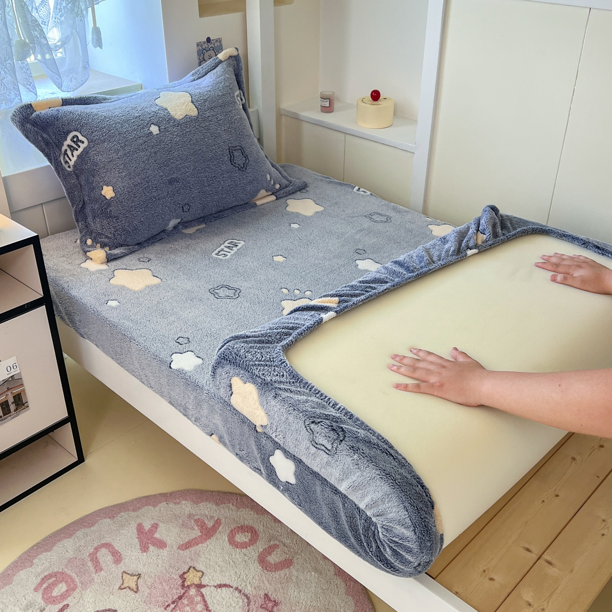 川悦生活 2025新款雪花绒宿舍单床笠 床笠藏蓝星宇