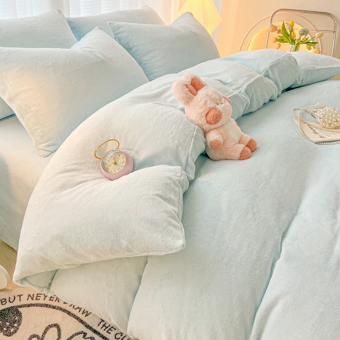 91家纺网 家纺一手货源 找家纺 悦织湾家纺 2025新款简约纯色牛奶绒四件套条纹轻奢时尚冬季加厚保暖床上用品学生宿舍三四件套 牛奶绒-天空兰