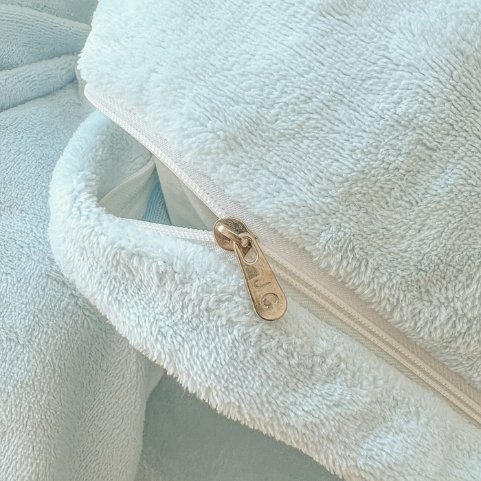 91家纺网 家纺一手货源 找家纺 悦织湾家纺 2025新款简约纯色牛奶绒四件套条纹轻奢时尚冬季加厚保暖床上用品学生宿舍三四件套 牛奶绒-天空兰