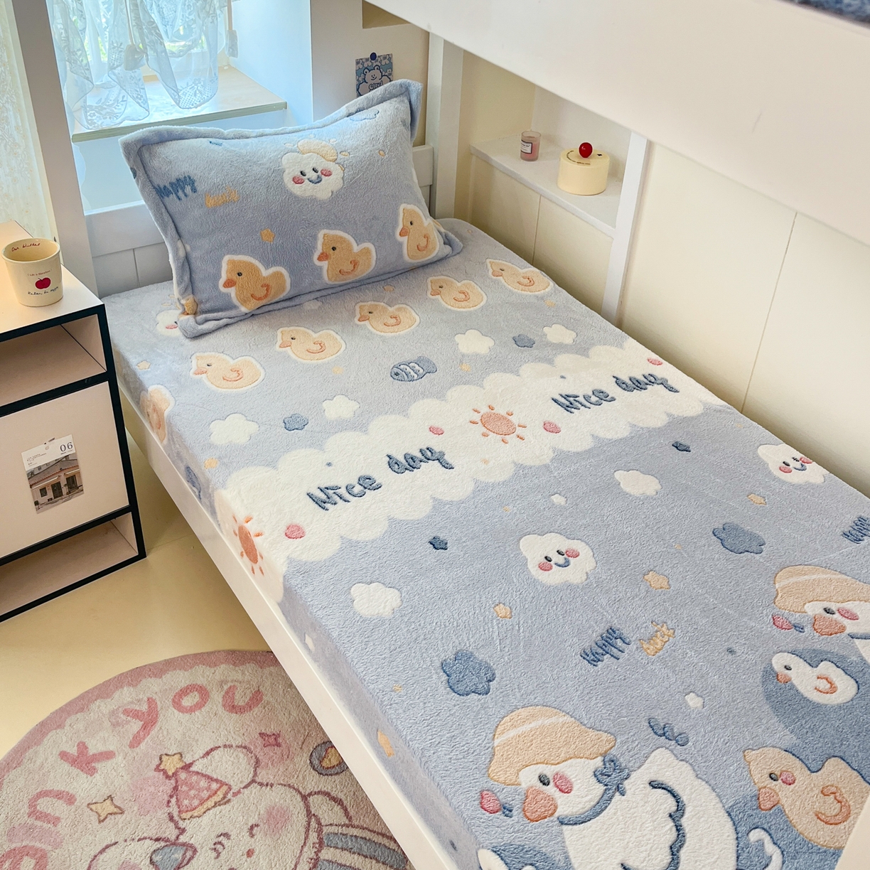 91家纺网 家纺一手货源 找家纺 川悦生活 2025新款雪花绒宿舍单床笠 床笠哒哒鸭丫