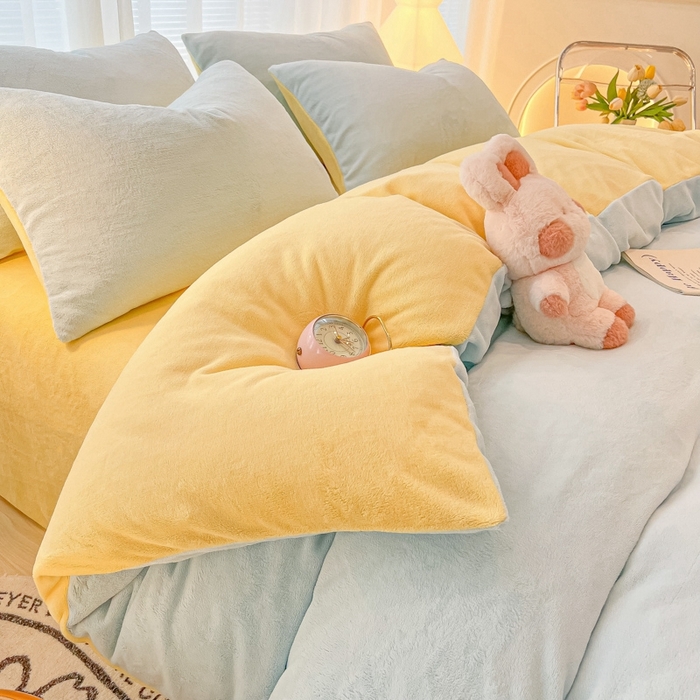 91家纺网 家纺一手货源 找家纺 悦织湾家纺 2025新款简约纯色牛奶绒四件套条纹轻奢时尚冬季加厚保暖床上用品学生宿舍三四件套 牛奶绒-天空兰+浅黄