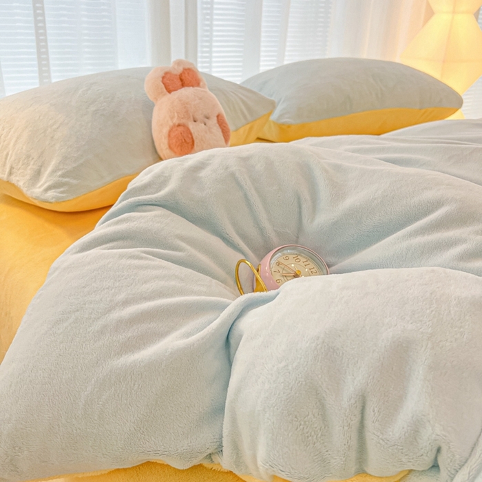 91家纺网 家纺一手货源 找家纺 悦织湾家纺 2025新款简约纯色牛奶绒四件套条纹轻奢时尚冬季加厚保暖床上用品学生宿舍三四件套 牛奶绒-天空兰+浅黄