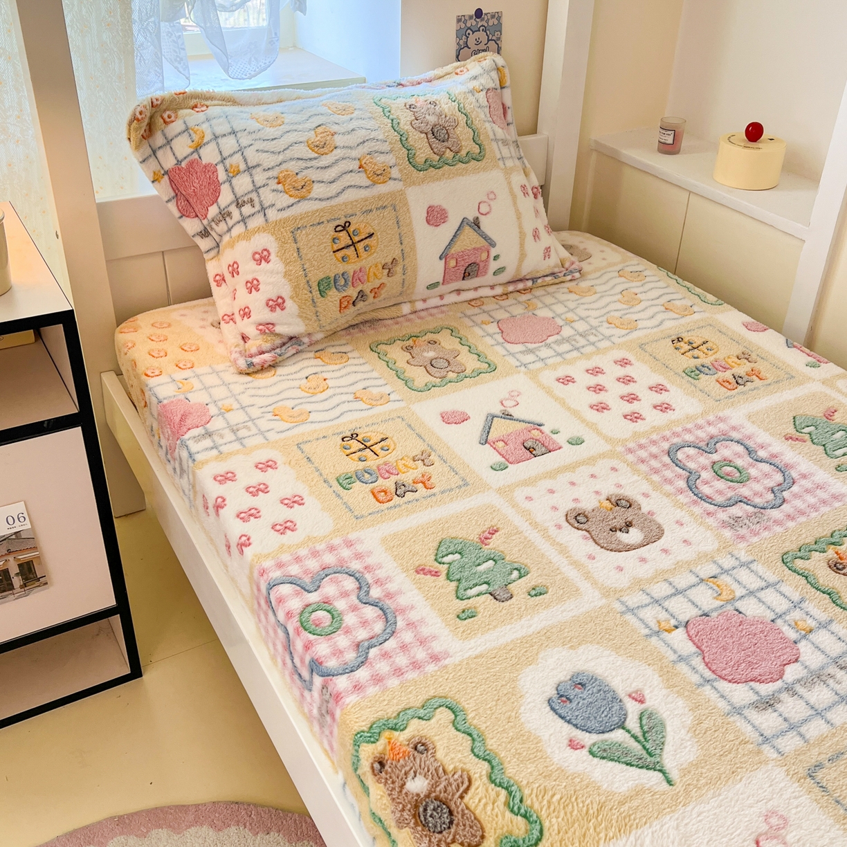 91家纺网 家纺一手货源 找家纺 川悦生活 2025新款雪花绒宿舍单床笠 床笠嘎嘎小熊