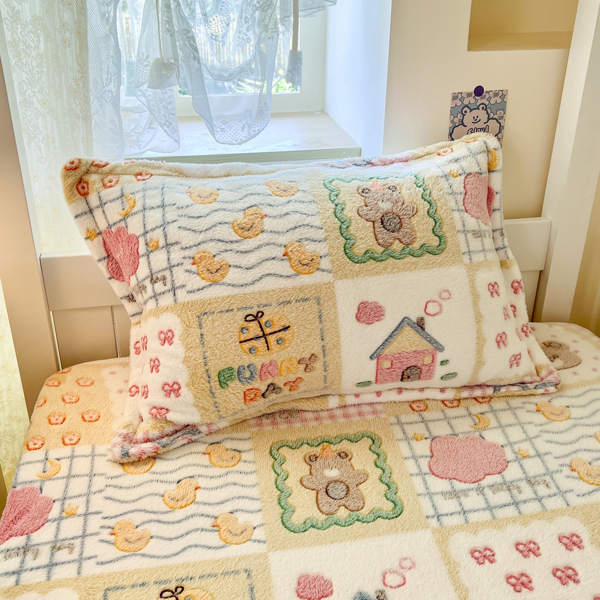 91家纺网 家纺一手货源 找家纺 川悦生活 2025新款雪花绒宿舍单床笠 床笠嘎嘎小熊