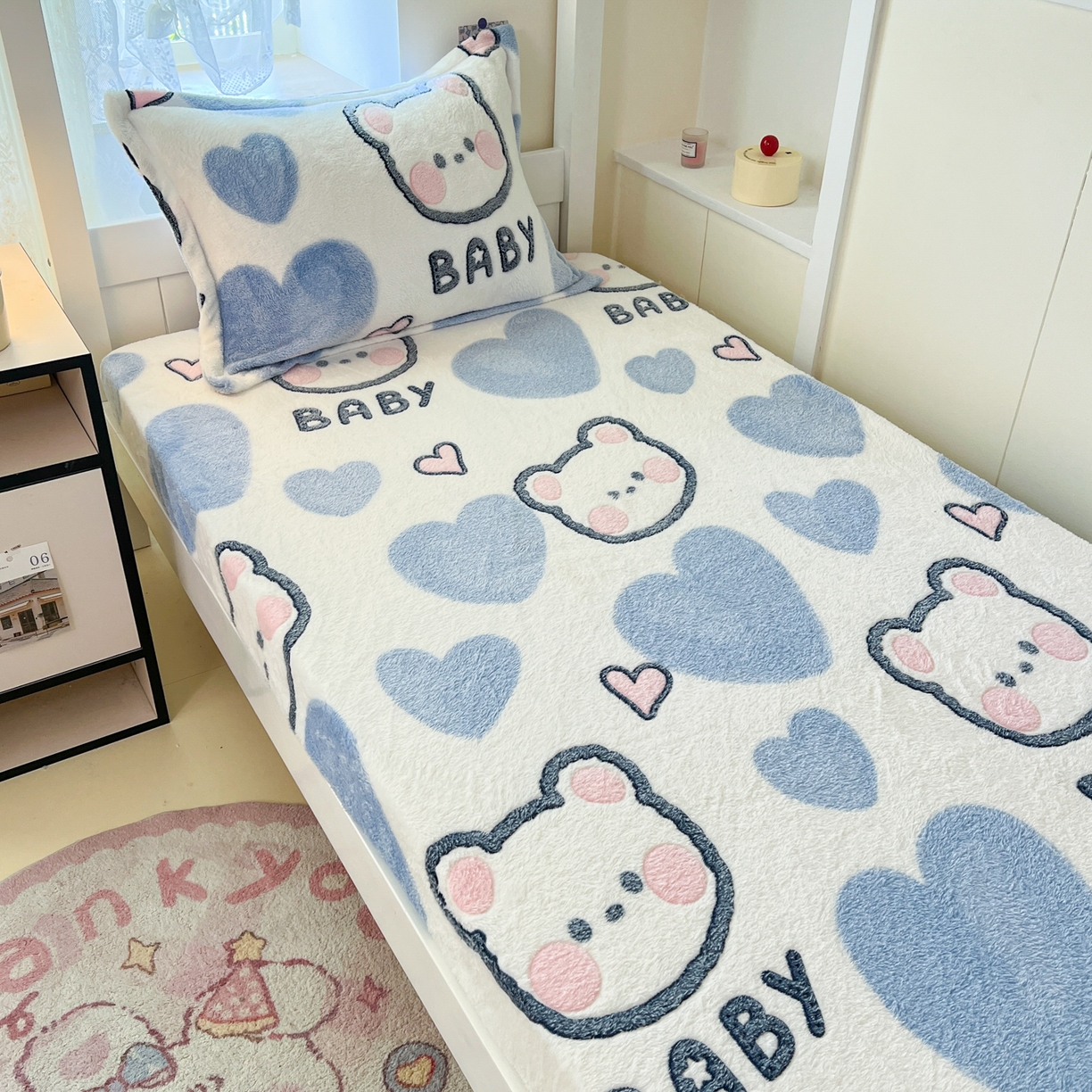 91家纺网 家纺一手货源 找家纺 川悦生活 2025新款雪花绒宿舍单床笠 床笠可爱熊