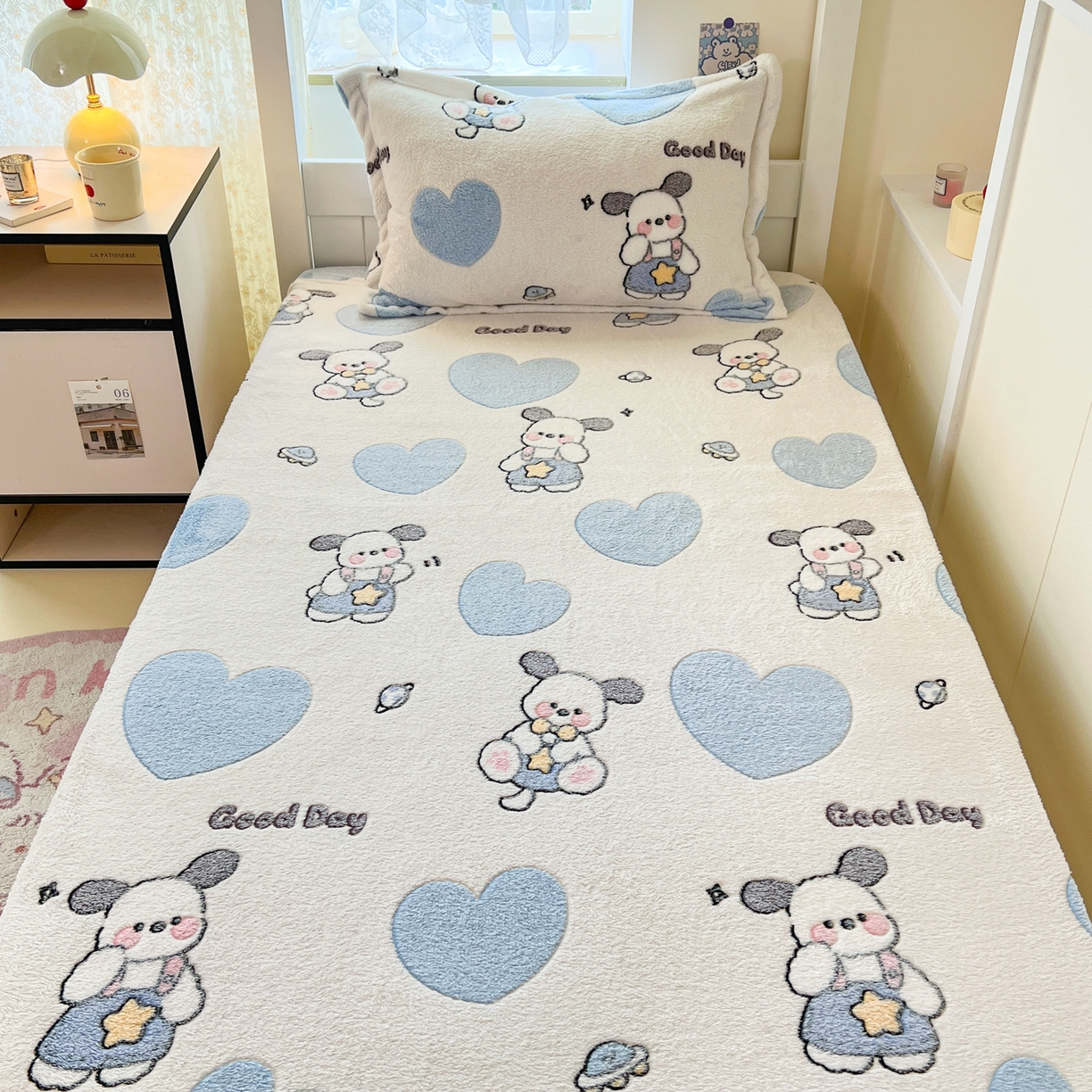 91家纺网 家纺一手货源 找家纺 川悦生活 2025新款雪花绒宿舍单床笠 床笠快乐西高地