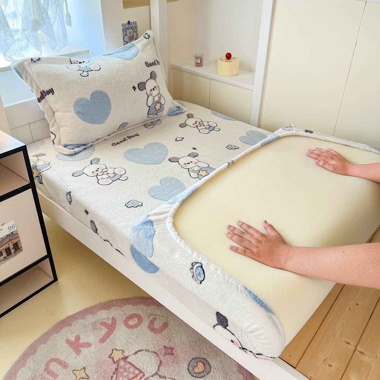 川悦生活 2025新款雪花绒宿舍单床笠 床笠快乐西高地