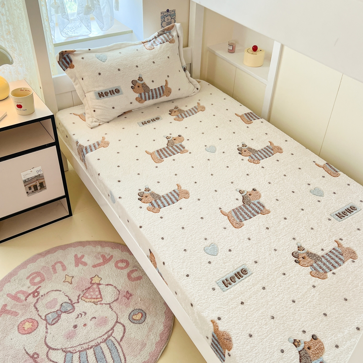 91家纺网 家纺一手货源 找家纺 川悦生活 2025新款雪花绒宿舍单床笠 床笠腊肠小点