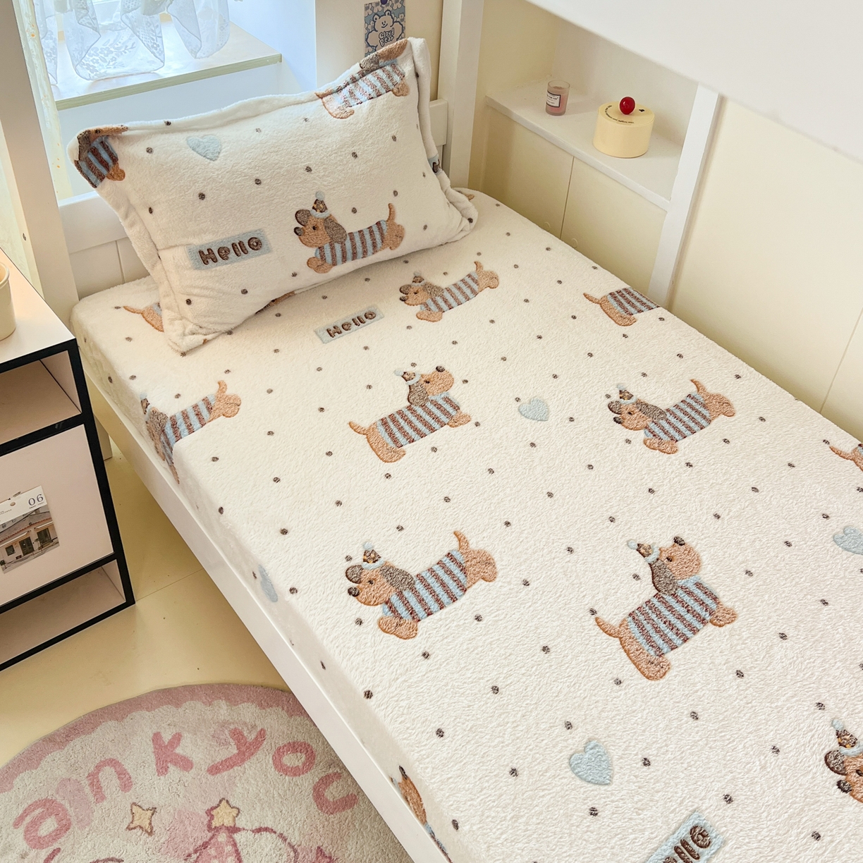 91家纺网 家纺一手货源 找家纺 川悦生活 2025新款雪花绒宿舍单床笠 床笠腊肠小点