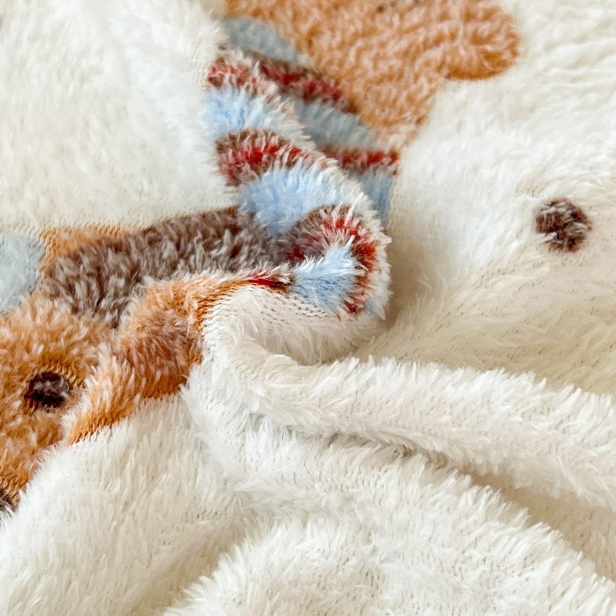 91家纺网 家纺一手货源 找家纺 川悦生活 2025新款雪花绒宿舍单床笠 床笠腊肠小点