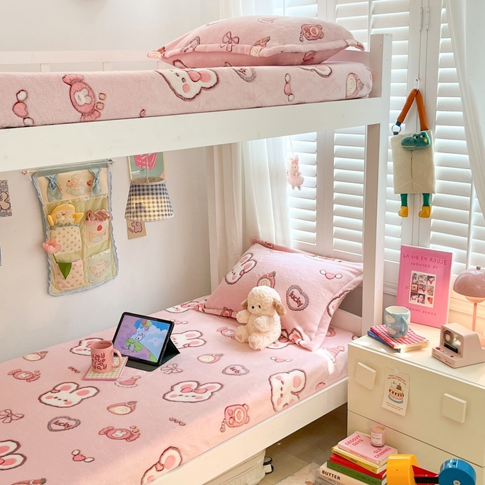 91家纺网 家纺一手货源 找家纺 川悦生活 2025新款雪花绒宿舍单床笠 床笠蜜语奶兔