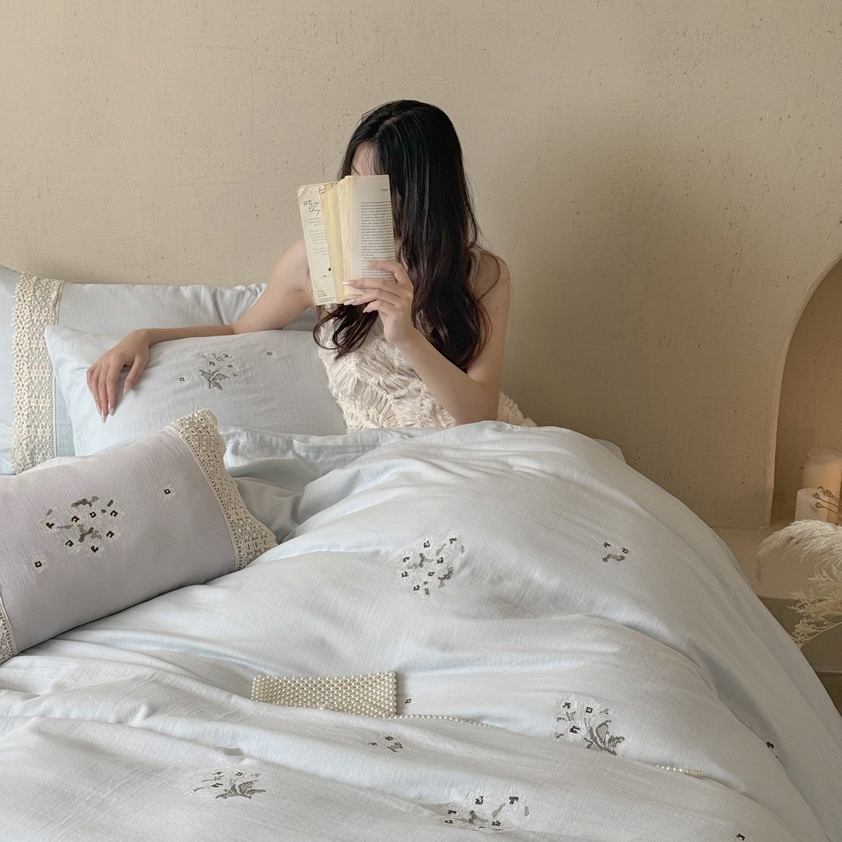 91家纺网 家纺一手货源 找家纺 鹿班家居 2025新款秋冬款全棉皱皱纱精密刺绣系列四件套-云舒旧嘢(标准会员-20元) 蓝色