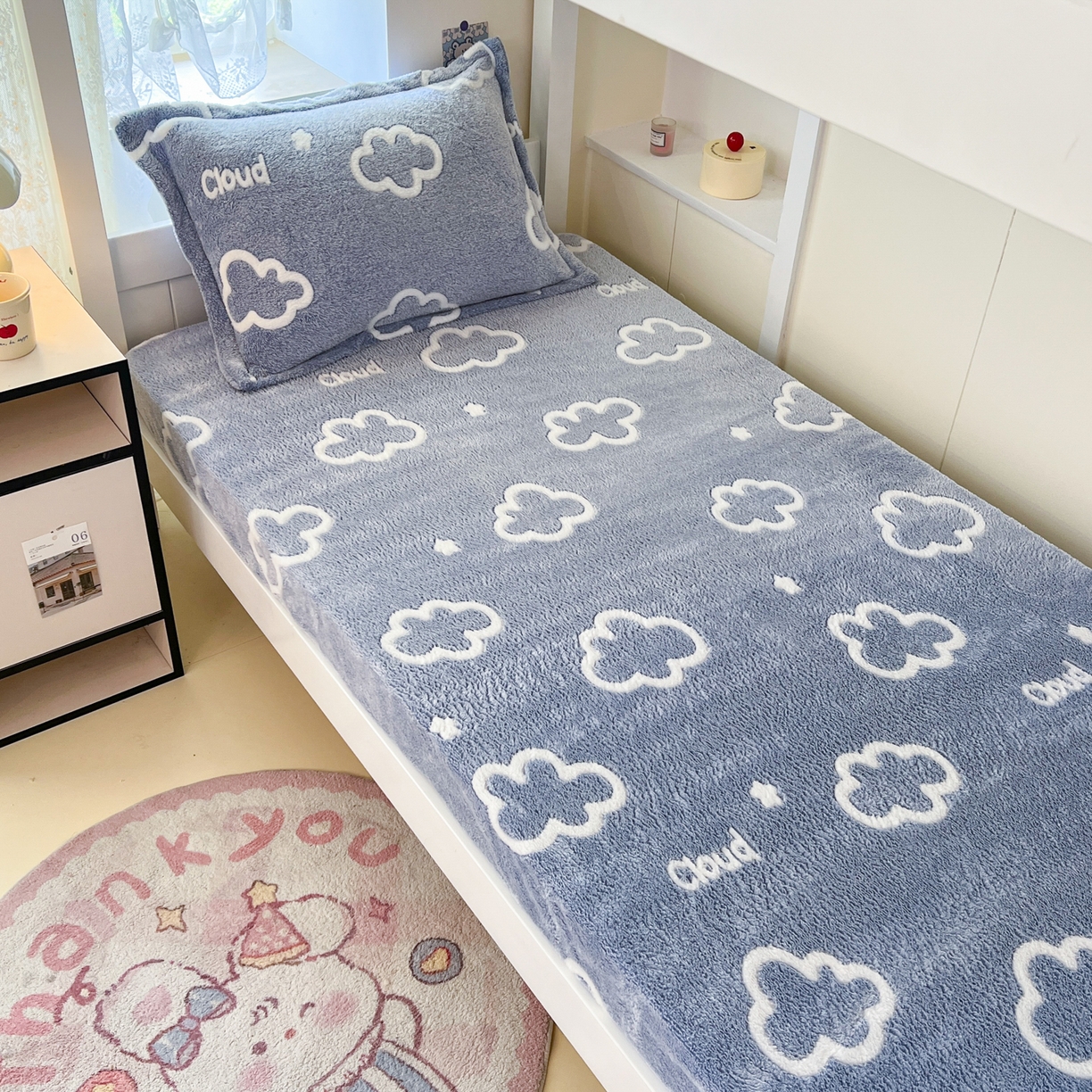 91家纺网 家纺一手货源 找家纺 川悦生活 2025新款雪花绒宿舍单床笠 床笠奶味云朵