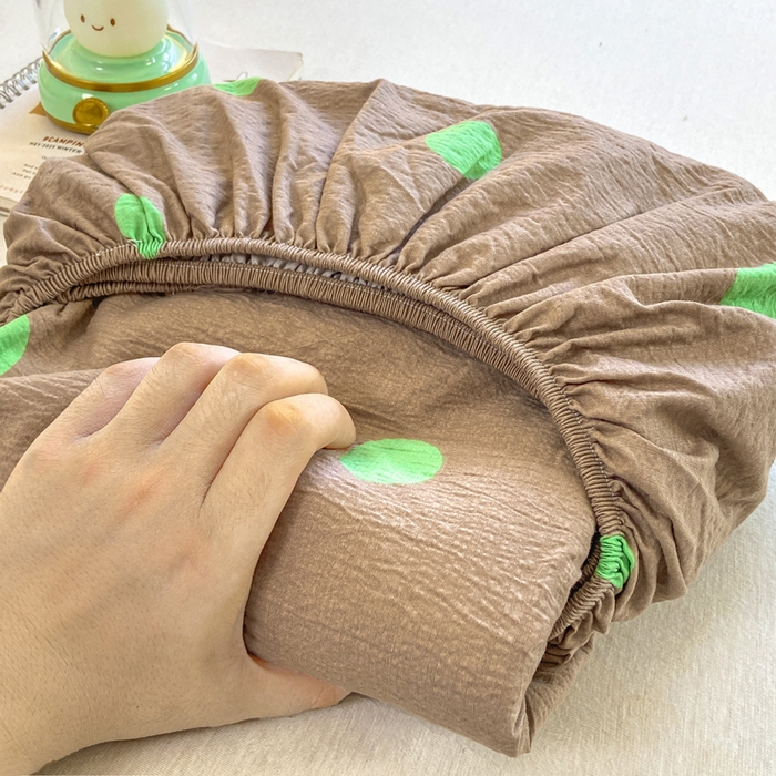 91家纺网 家纺一手货源 找家纺 玉海棠家纺 2025新款直播爆款双层纱床笠三件套 咖色绿波点