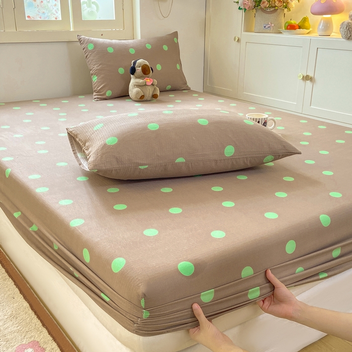 91家纺网 家纺一手货源 找家纺 玉海棠家纺 2025新款直播爆款双层纱床笠三件套 咖色绿波点