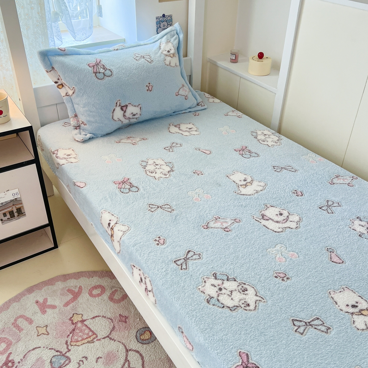 91家纺网 家纺一手货源 找家纺 川悦生活 2025新款雪花绒宿舍单床笠 床笠奶蓝小汪