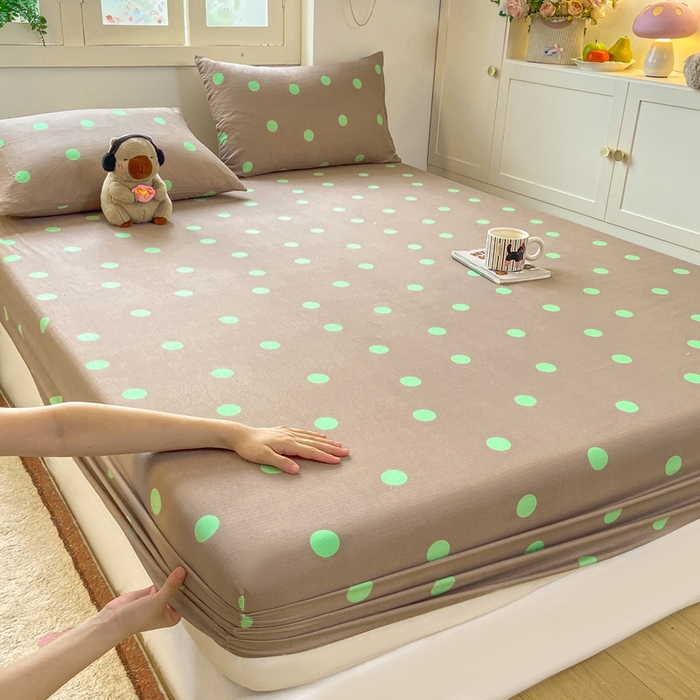 91家纺网 家纺一手货源 找家纺 玉海棠家纺 2025新款直播爆款双层纱床笠三件套 咖色绿波点