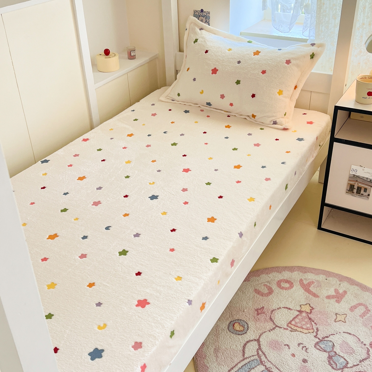 91家纺网 家纺一手货源 找家纺 川悦生活 2025新款雪花绒宿舍单床笠 床笠奶昔星星