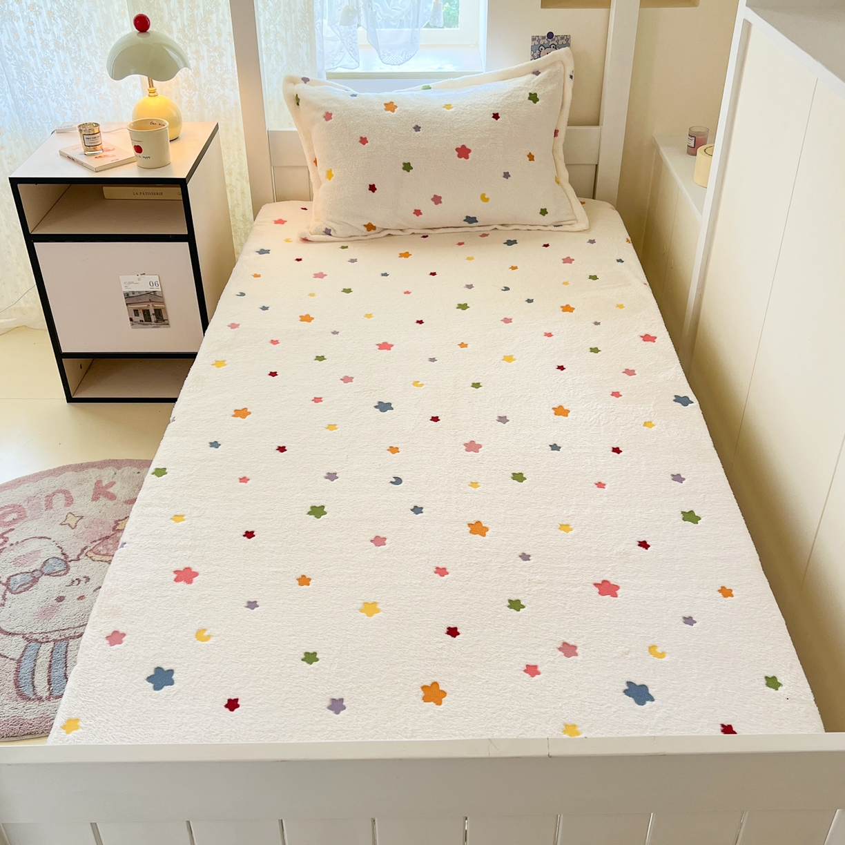 91家纺网 家纺一手货源 找家纺 川悦生活 2025新款雪花绒宿舍单床笠 床笠奶昔星星