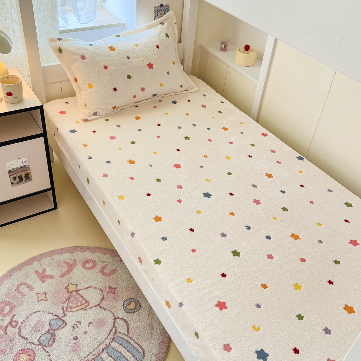 91家纺网 家纺一手货源 找家纺 川悦生活 2025新款雪花绒宿舍单床笠 床笠奶昔星星