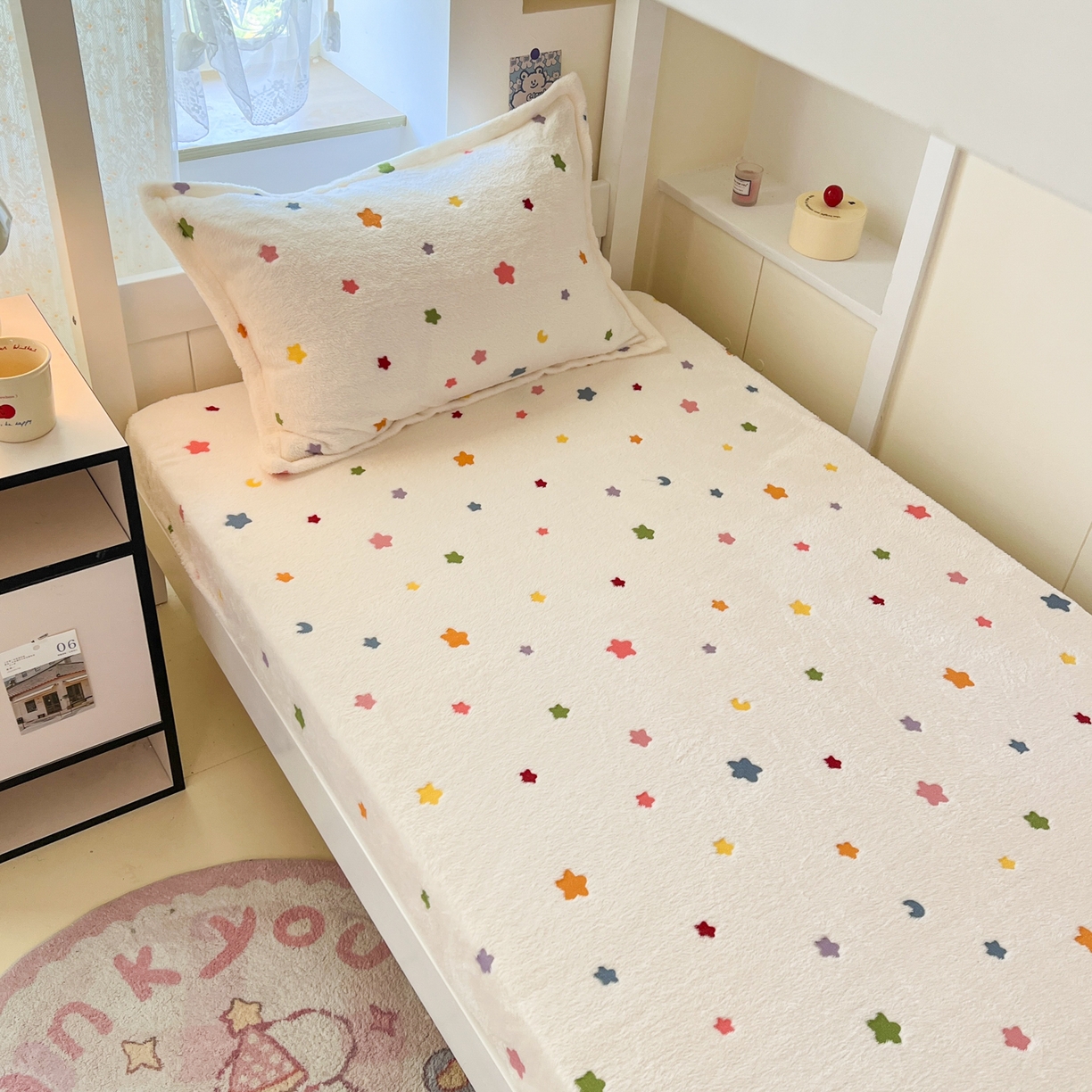 91家纺网 家纺一手货源 找家纺 川悦生活 2025新款雪花绒宿舍单床笠 床笠奶昔星星