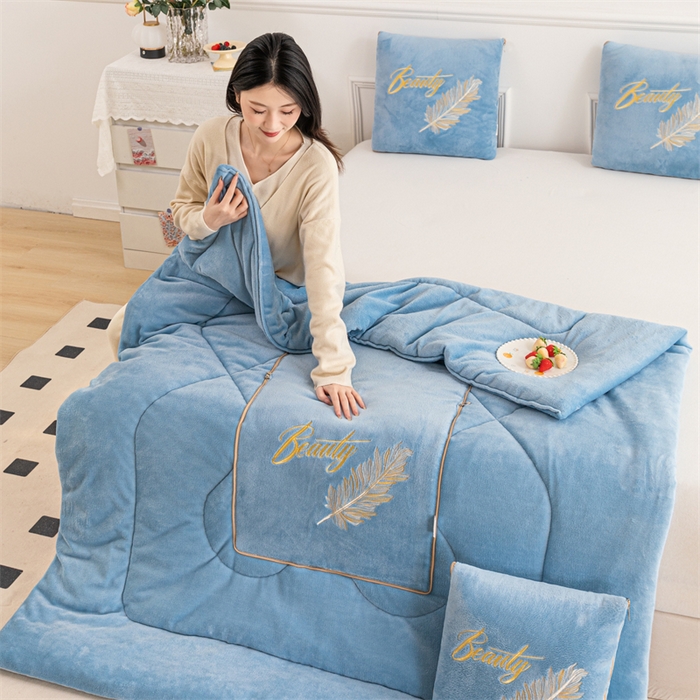 91家纺网 家纺一手货源 找家纺 哩哩熊 2025新款抱枕被子两用加厚二合一汽车载枕头办公室午睡毯子冬天靠枕-羽叶 羽叶-浅蓝