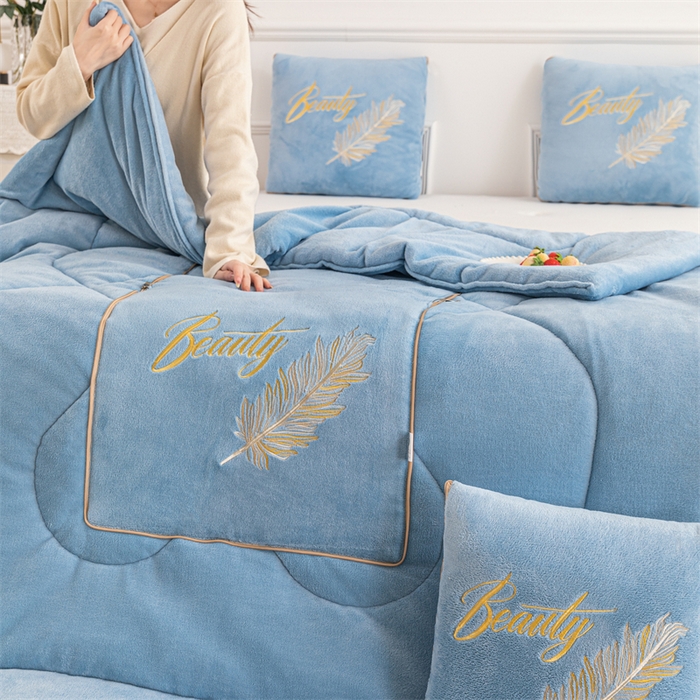 91家纺网 家纺一手货源 找家纺 哩哩熊 2025新款抱枕被子两用加厚二合一汽车载枕头办公室午睡毯子冬天靠枕-羽叶 羽叶-浅蓝