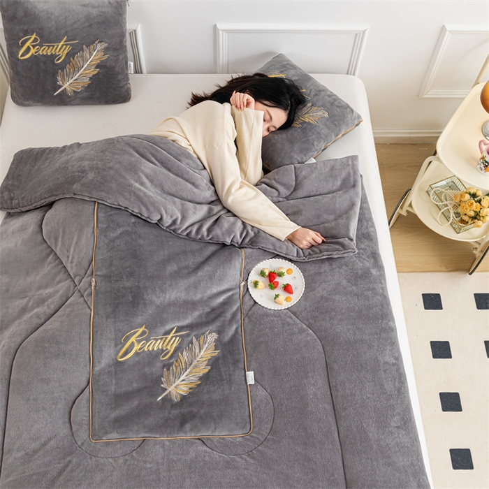 91家纺网 家纺一手货源 找家纺 哩哩熊 2025新款抱枕被子两用加厚二合一汽车载枕头办公室午睡毯子冬天靠枕-羽叶 羽叶-烟灰