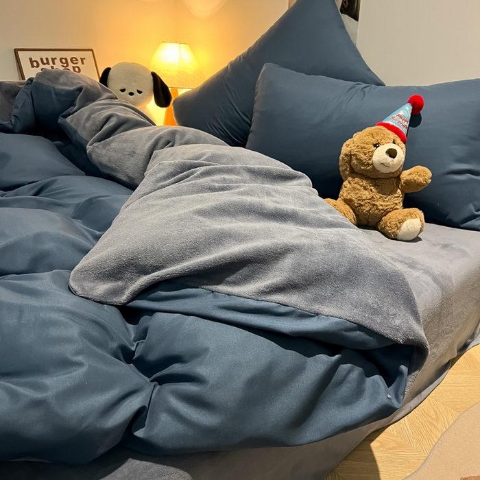 91家纺网 家纺一手货源 找家纺 悦织湾家纺 2025新款水洗棉牛奶绒单面绒单被套四件套双面两用春秋冬都可用学生宿舍四件套 单面绒宝兰浅灰