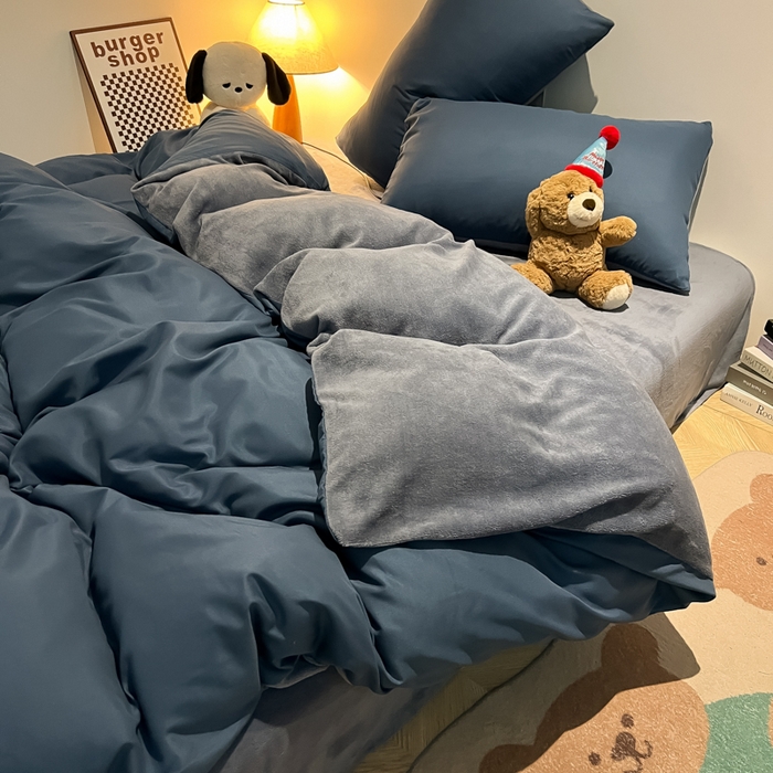 91家纺网 家纺一手货源 找家纺 悦织湾家纺 2025新款水洗棉牛奶绒单面绒单被套四件套双面两用春秋冬都可用学生宿舍四件套 单面绒宝兰浅灰