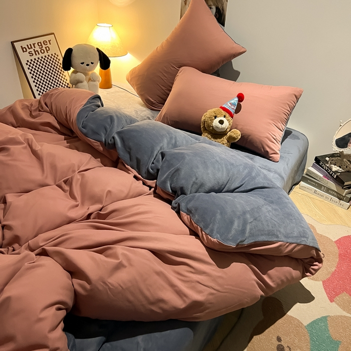 91家纺网 家纺一手货源 找家纺 悦织湾家纺 2025新款水洗棉牛奶绒单面绒单被套四件套双面两用春秋冬都可用学生宿舍四件套 单面绒豆沙浅灰