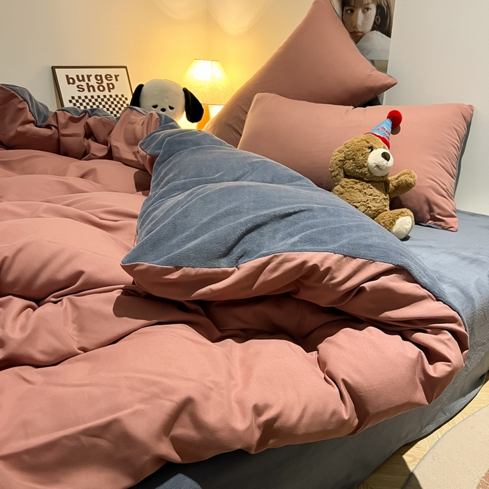 91家纺网 家纺一手货源 找家纺 悦织湾家纺 2025新款水洗棉牛奶绒单面绒单被套四件套双面两用春秋冬都可用学生宿舍四件套 单面绒豆沙浅灰