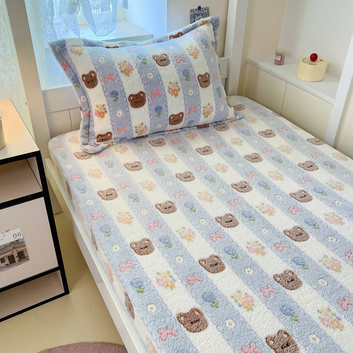 91家纺网 家纺一手货源 找家纺 川悦生活 2025新款雪花绒宿舍单床笠 床笠小熊花园