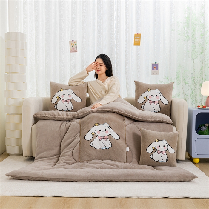 91家纺网 家纺一手货源 找家纺 哩哩熊 2025新款抱枕被子两用加厚二合一汽车载枕头办公室午睡毯子冬天靠枕-长耳兔系列 长耳兔-奶茶咖