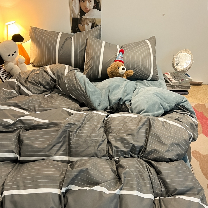 91家纺网 家纺一手货源 找家纺 悦织湾家纺 2025新款水洗棉牛奶绒单面绒单被套四件套双面两用春秋冬都可用学生宿舍四件套 单面绒风尚灰