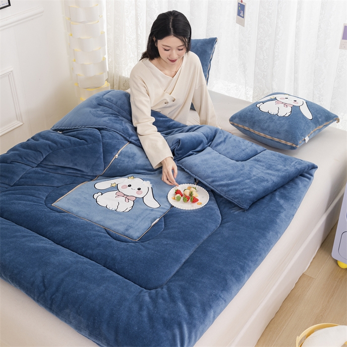 91家纺网 家纺一手货源 找家纺 哩哩熊 2025新款抱枕被子两用加厚二合一汽车载枕头办公室午睡毯子冬天靠枕-长耳兔系列 长耳兔-宝石蓝