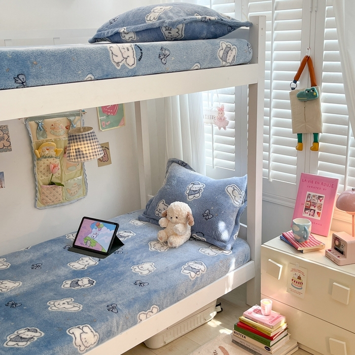 91家纺网 家纺一手货源 找家纺 川悦生活 2025新款雪花绒宿舍单床笠 床笠小雪狗