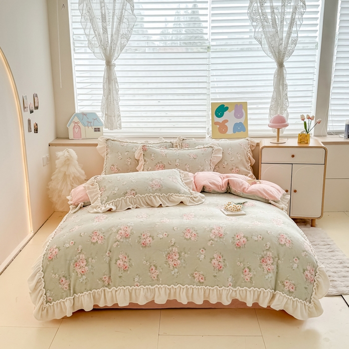 91家纺网 家纺一手货源 找家纺 （总）橘子家 2025轻奢法式花边公主风婴儿绒牛奶绒高克重四件套