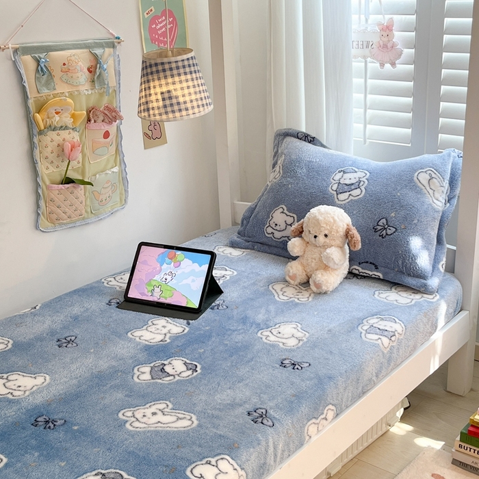 91家纺网 家纺一手货源 找家纺 川悦生活 2025新款雪花绒宿舍单床笠 床笠小雪狗