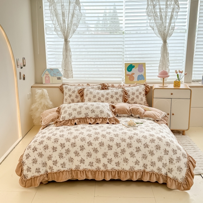 91家纺网 家纺一手货源 找家纺 （总）橘子家 2025轻奢法式花边公主风婴儿绒牛奶绒高克重四件套