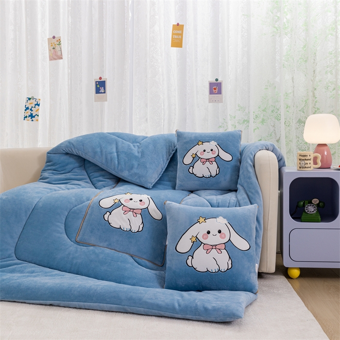 91家纺网 家纺一手货源 找家纺 哩哩熊 2025新款抱枕被子两用加厚二合一汽车载枕头办公室午睡毯子冬天靠枕-长耳兔系列 长耳兔-浅蓝