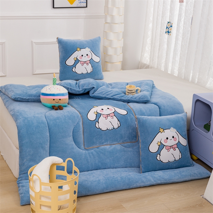 91家纺网 家纺一手货源 找家纺 哩哩熊 2025新款抱枕被子两用加厚二合一汽车载枕头办公室午睡毯子冬天靠枕-长耳兔系列 长耳兔-浅蓝