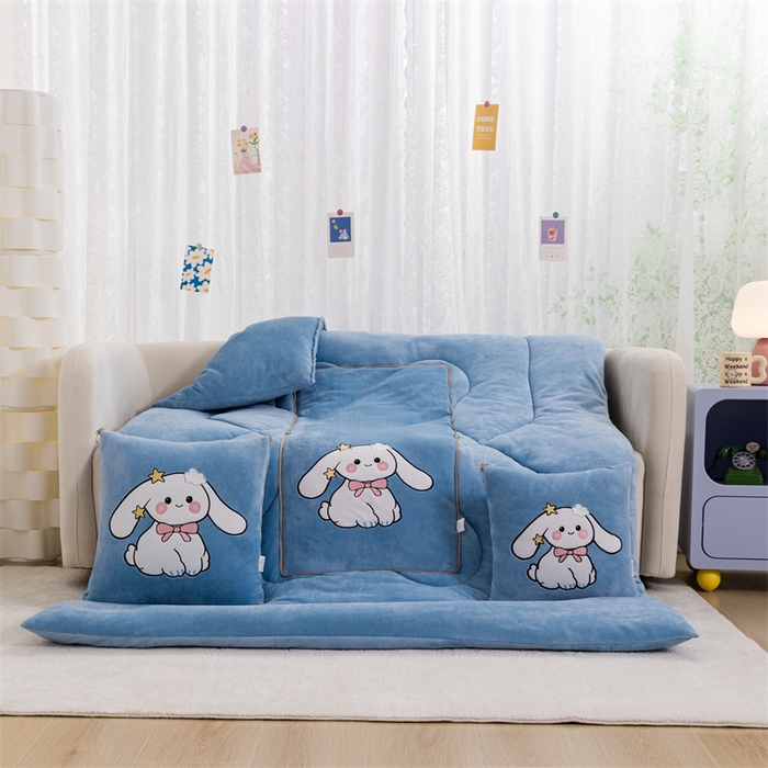 91家纺网 家纺一手货源 找家纺 哩哩熊 2025新款抱枕被子两用加厚二合一汽车载枕头办公室午睡毯子冬天靠枕-长耳兔系列 长耳兔-浅蓝