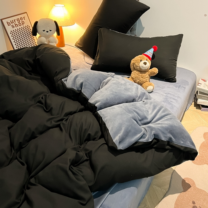 91家纺网 家纺一手货源 找家纺 悦织湾家纺 2025新款水洗棉牛奶绒单面绒单被套四件套双面两用春秋冬都可用学生宿舍四件套 单面绒黑色浅灰