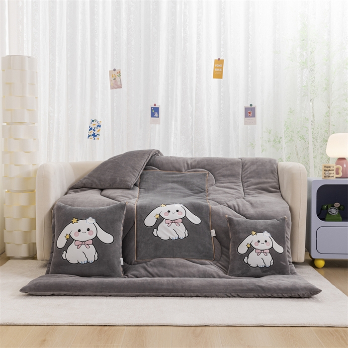 91家纺网 家纺一手货源 找家纺 哩哩熊 2025新款抱枕被子两用加厚二合一汽车载枕头办公室午睡毯子冬天靠枕-长耳兔系列 长耳兔-烟灰
