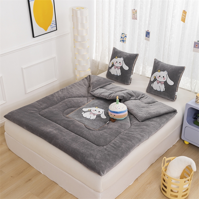 91家纺网 家纺一手货源 找家纺 哩哩熊 2025新款抱枕被子两用加厚二合一汽车载枕头办公室午睡毯子冬天靠枕-长耳兔系列 长耳兔-烟灰